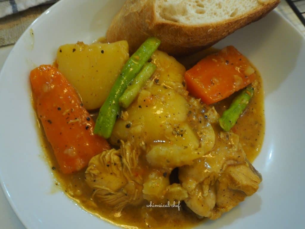 Chicken stew with bread